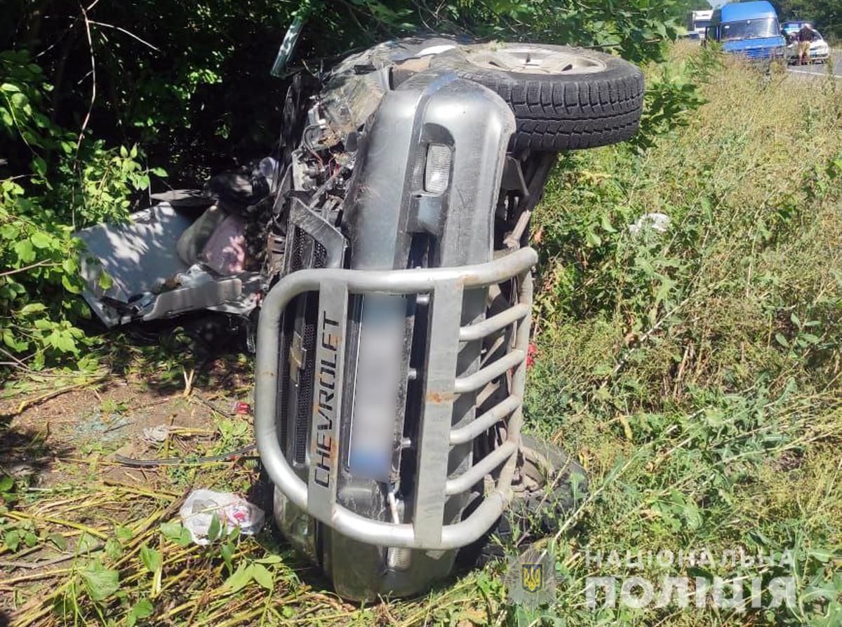 Внаслідок ДТП на Буковині загинув 52-річний водій позашляховика