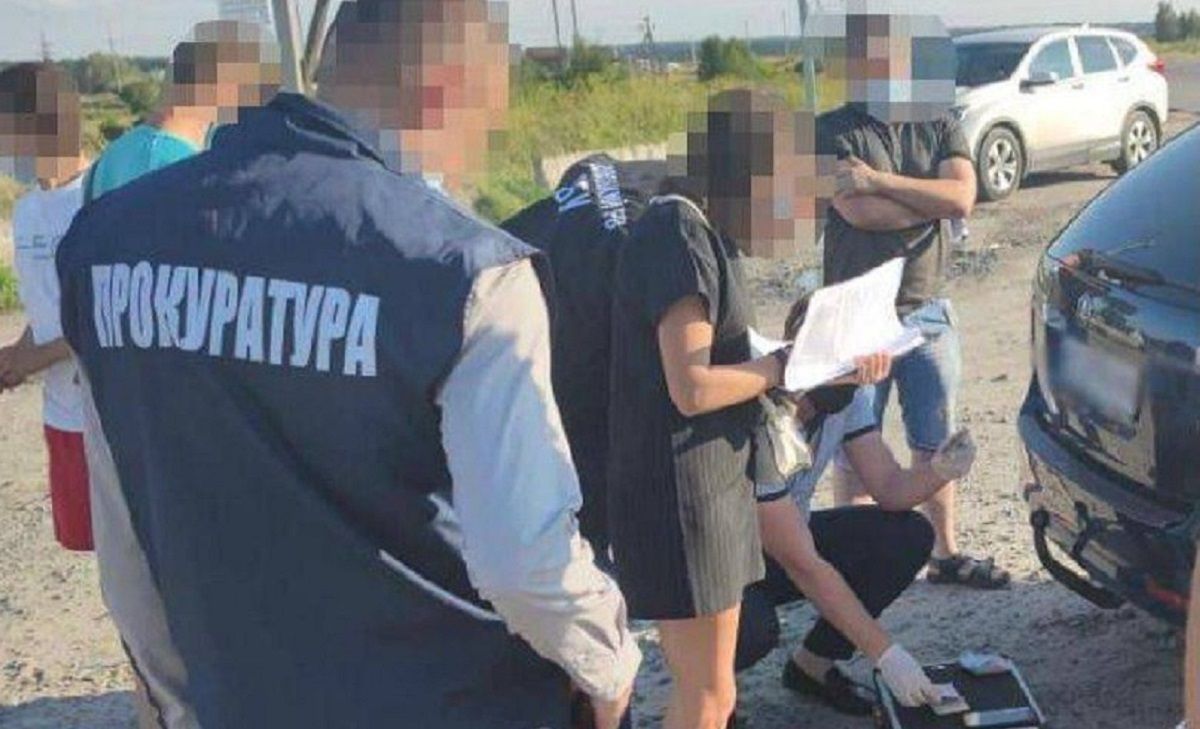 Двох працівників «Львівгазу» затримали під час отримання хабарів 