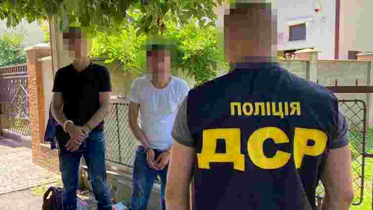 В Ужгороді затримали серійних злодіїв з Львівщини за крадіжки у чотирьох областях
