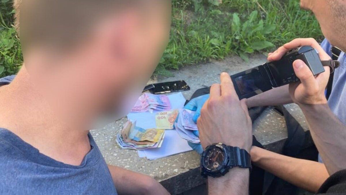 Суд звільнив від покарання 27-річного грабіжника чернівецької маршрутки