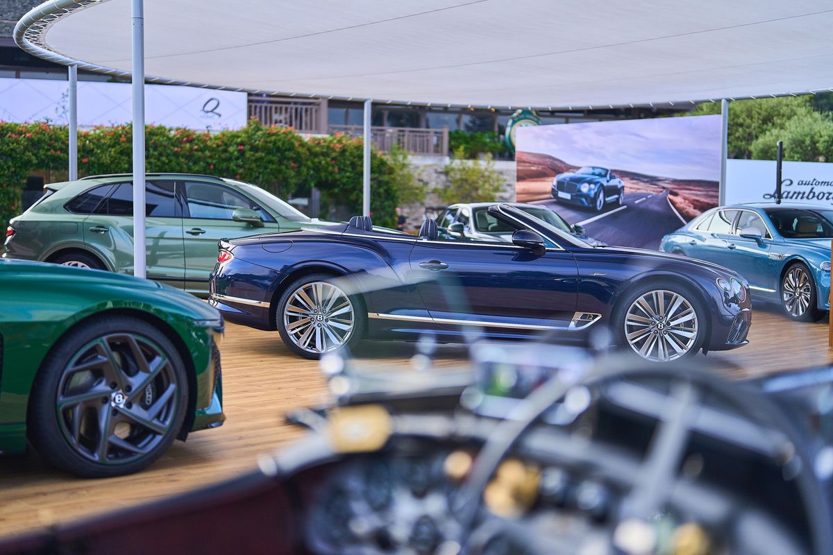 Бренд Bentley провів шість публічних прем'єр на Тижні автомобілів Монтерей
