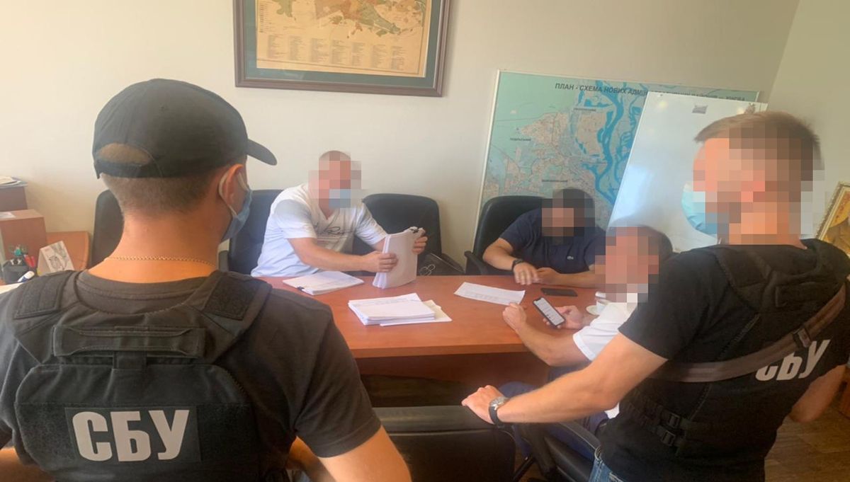 СБУ викрила схему розкрадання коштів на відновлення шкіл і дитсадків у Києві