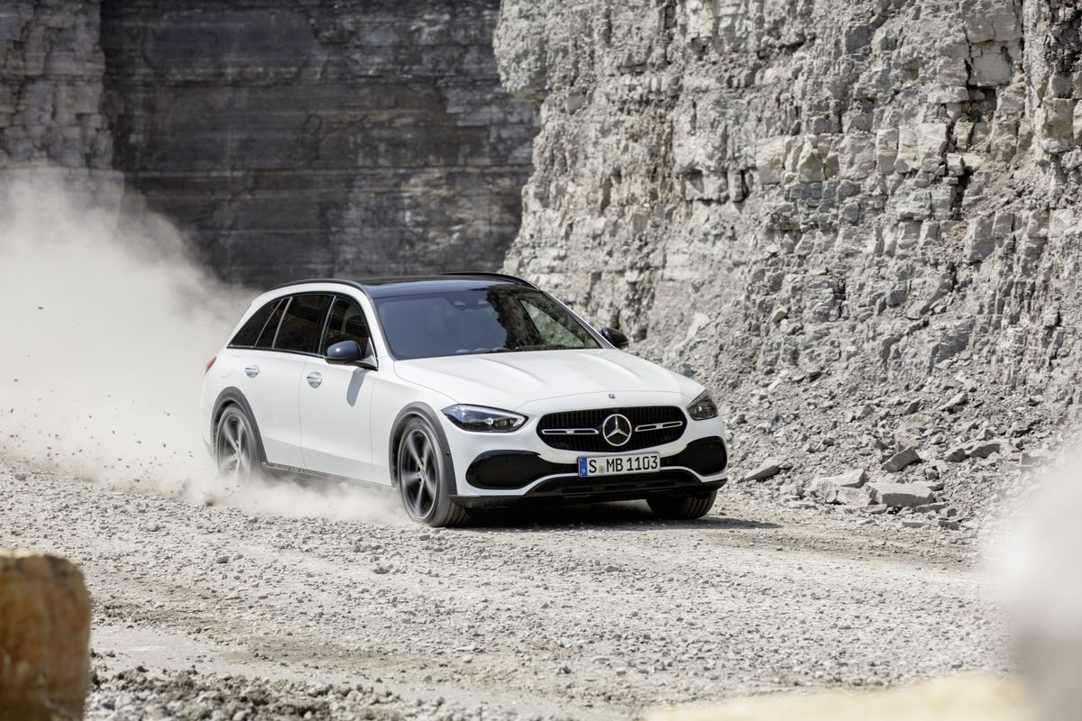 Mercedes-Benz представив всюдихідний універсал C-Class All-Terrain