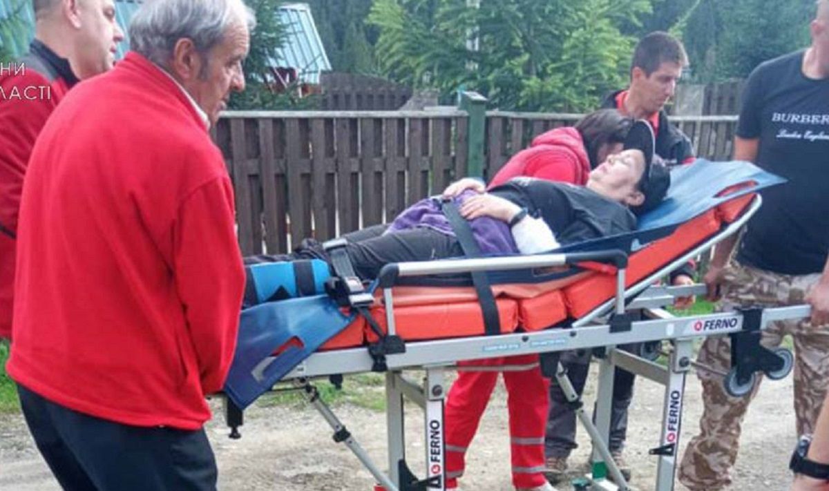 Туристка з Дніпра отримала відкритий перелом ноги у горах на Львівщині