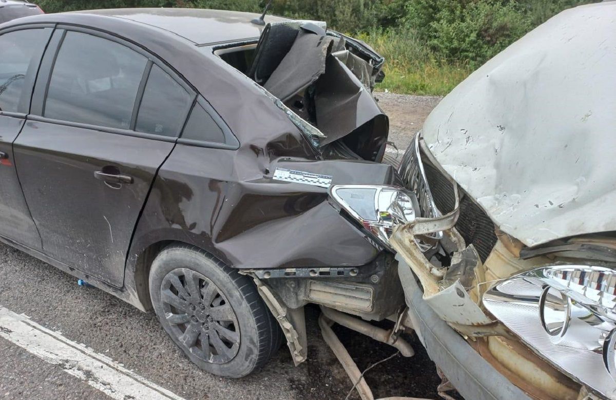 П’ятеро людей постраждали в потрійній ДТП біля Винників