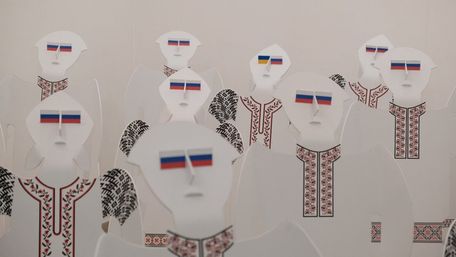 Чернівецького художника викликали на допит в СБУ через інсталяцію «Хохли»