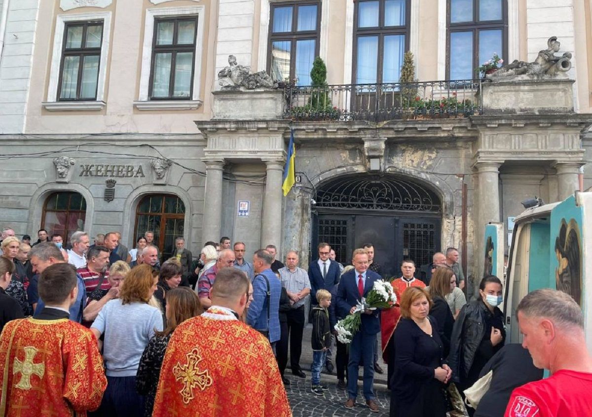 У Львові попрощались з убитим на Донбасі Василем Островським