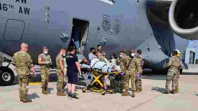 Афганка народила в літаку ВПС США під час евакуаційного рейсу з Кабула