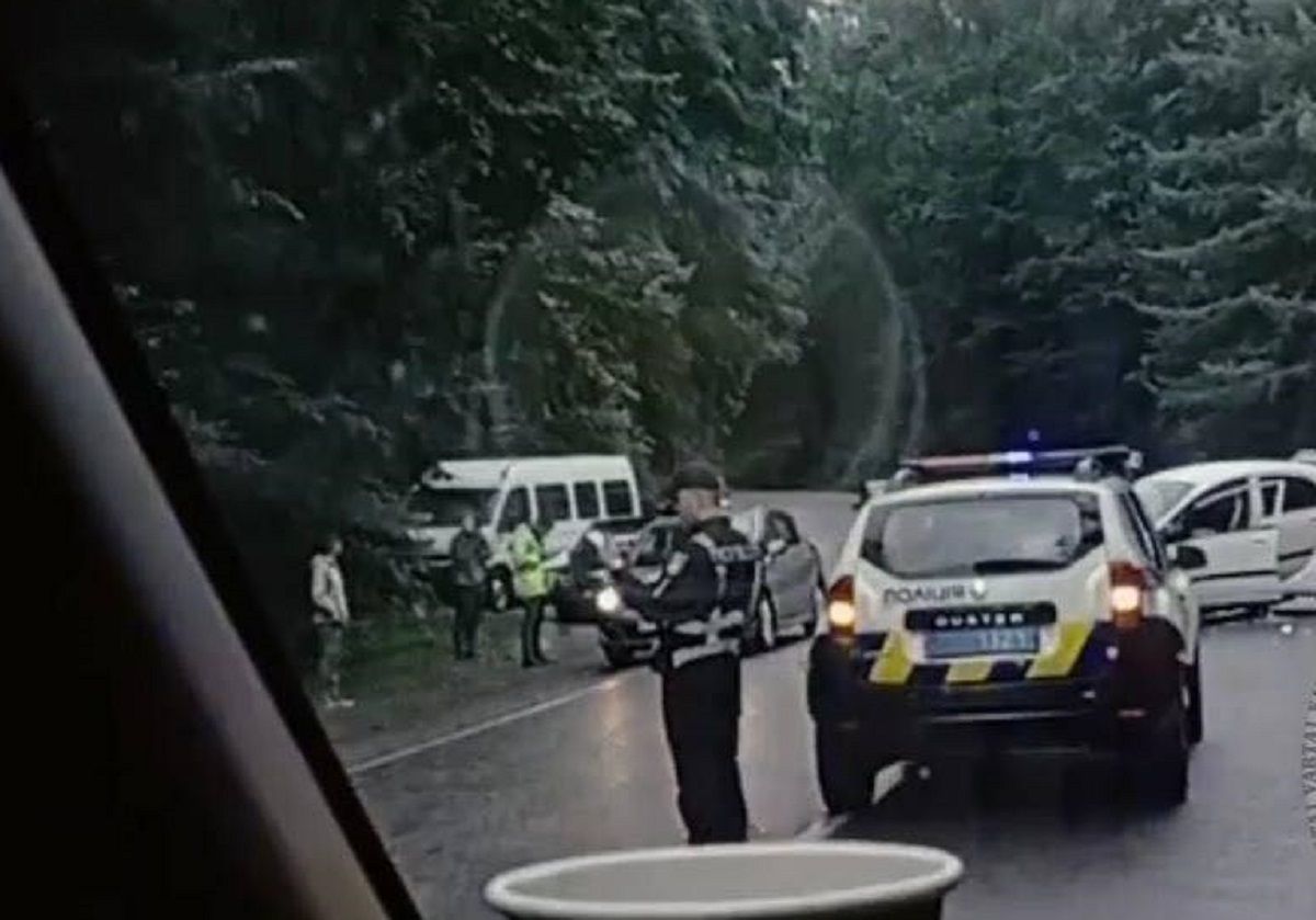 У ДТП біля Львова загинув водій Peugeot, ще двоє постраждали
