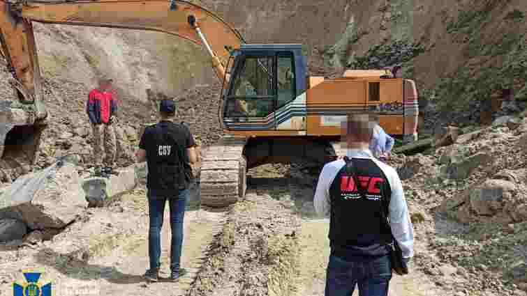 СБУ викрила на Рівненщині схему нелегального видобутку базальту на 70 млн грн