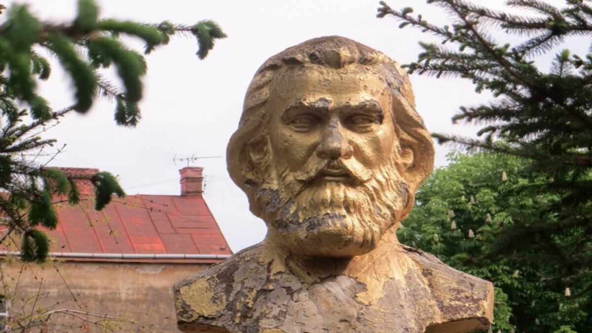 Незаконно демонтований пам’ятник Воробкевичу у Чернівцях встановлять повторно