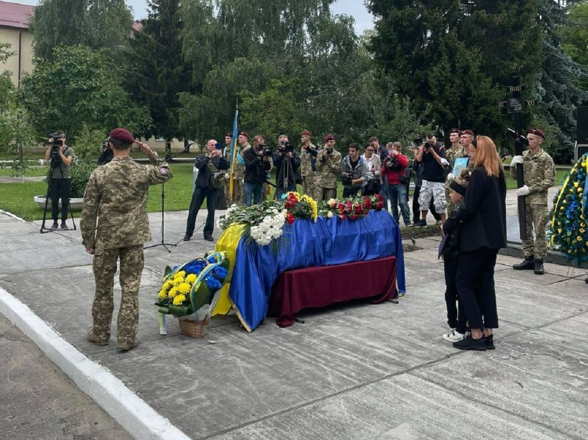 У Львові попрощались із загиблим захисником донецького аеропорту