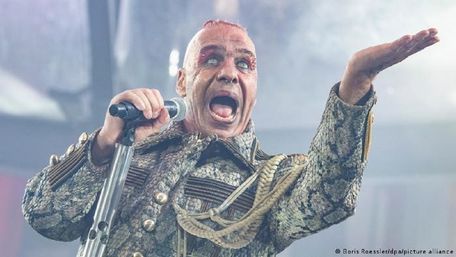 У Росії до лідера гурту Rammstein Тілля Ліндеманна прийшли з обшуками