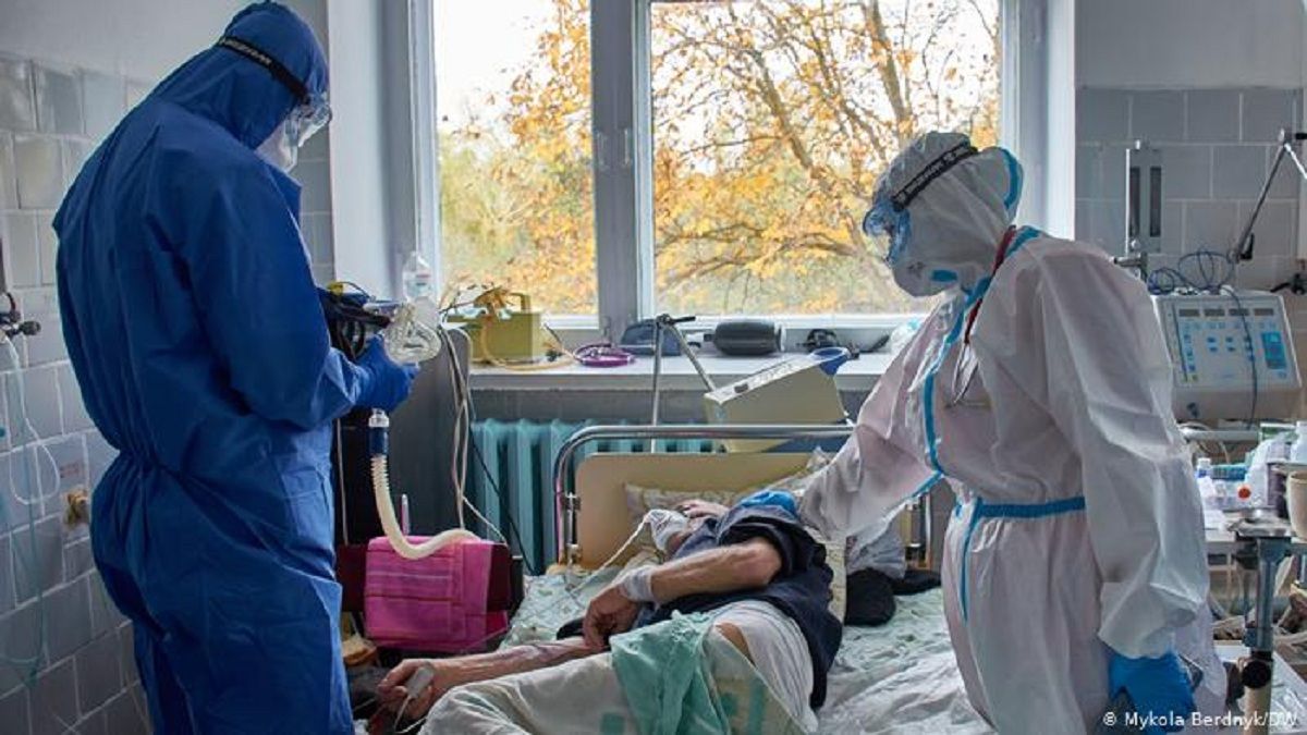 Родинам двох померлих від  Covid-19 львівських медиків  виплатили 3,3 млн грн
