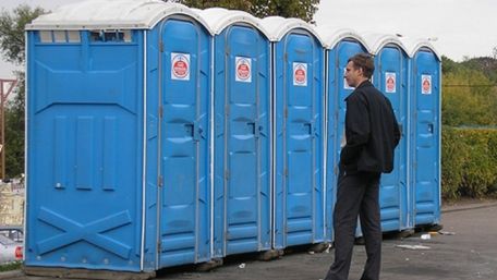 Данці інвестують у виробництво біотуалетів та сміттєвих контейнерів у Городку