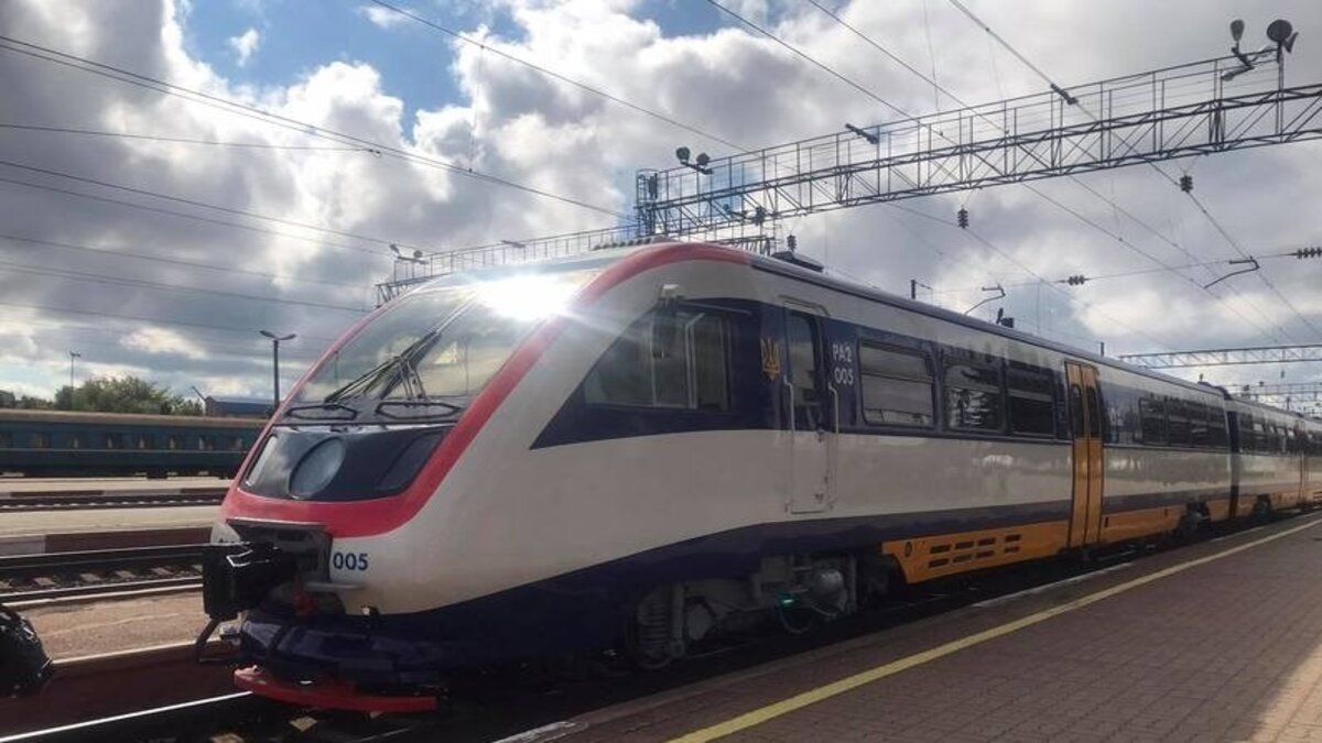 «Укрзалізниця» запустила потяг між Шепетівкою та Кам'янцем-Подільським
