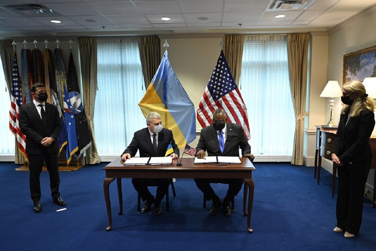 Україна і США домовилися про космічні польоти і оборонне партнерство