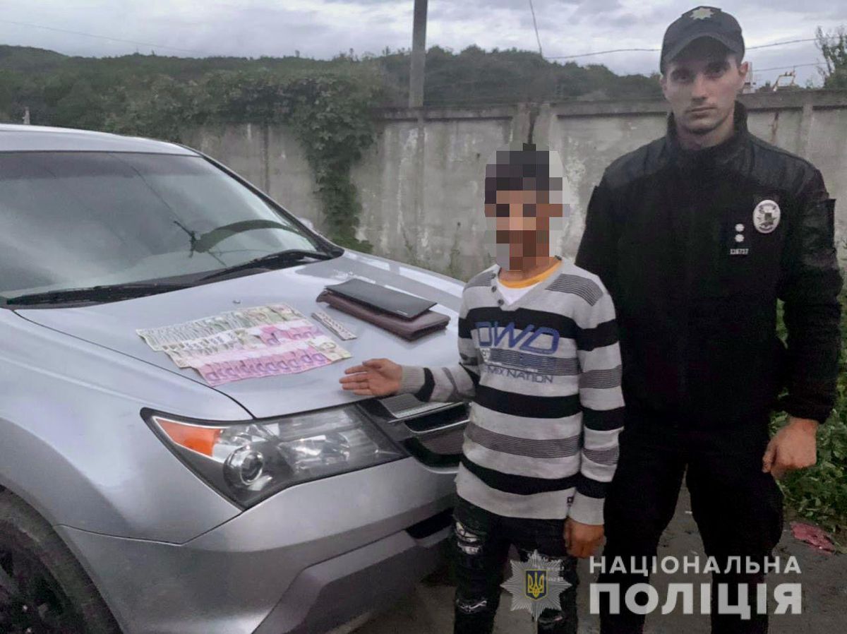 15-річний підліток вкрав $2 тис. із салону весільних суконь в Ужгороді