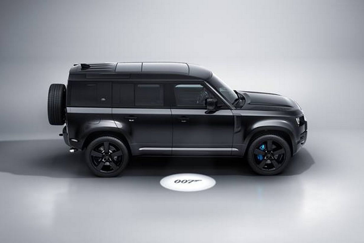 Land Rover Defender з останнього фільму про Джеймса Бонда стане доступним для замовлення 