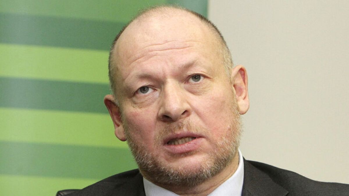 Олександр Дубілет через суд вимагає видалити його з розшуку
