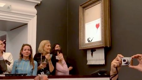 На аукціон Sotheby's виставили картину Бенксі, яка самознищилася у 2018 році