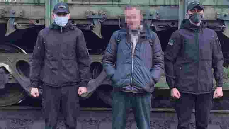 Мешканець Рівненщини намагався перетнути кордон з Польщею у товарному вагоні