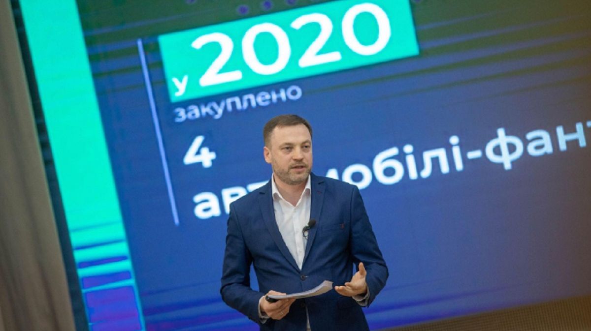 Поліцейським замість електрошокерів куплять нагрудні камери і електромобілі