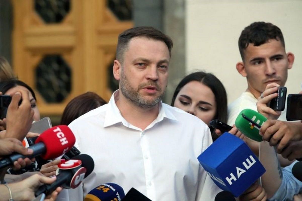 Міністр внутрішніх справ анонсував спрощення процедури реєстрації зброї
