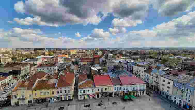 У Дрогобичі відмовились від запуску повітряних кульок після протестів екологів