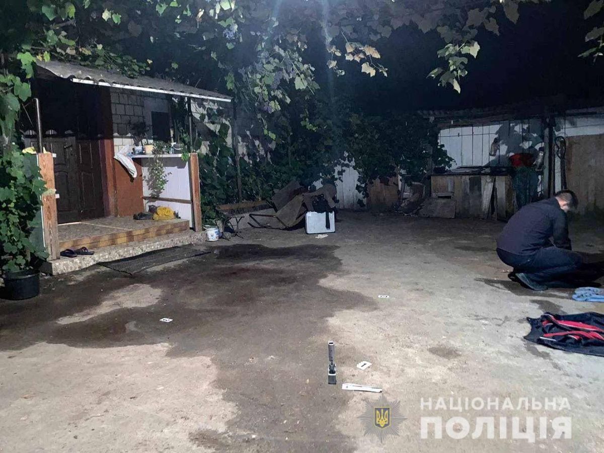 Двох осіб госпіталізували на Рівненщині після спроби розпиляти патрон