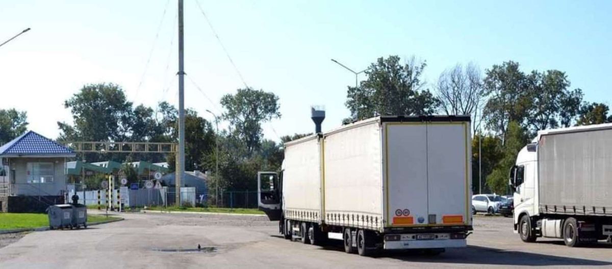 У пунктах пропуску на Закарпатті запровадять електронний запис в чергу