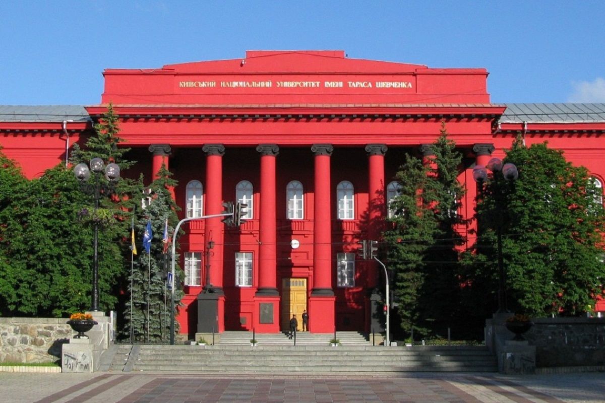 Українці зайняли третє місце на міжнародній студентській олімпіаді з теоретичної фізики