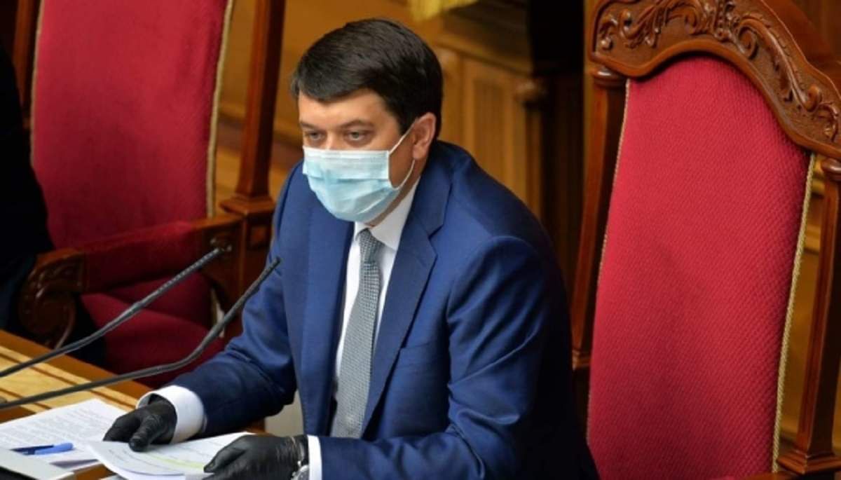 Невакцинований голова Верховної Ради вдруге захворів коронавірусом