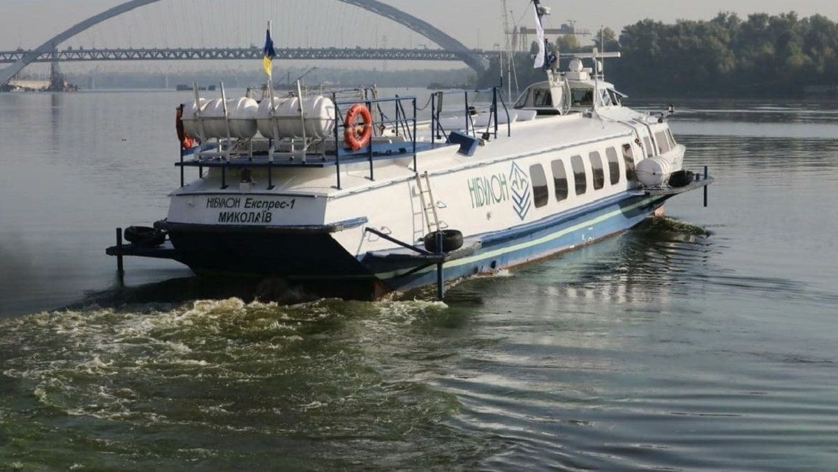 Мінінфраструктури запустило швидкісний теплохід по Дніпру