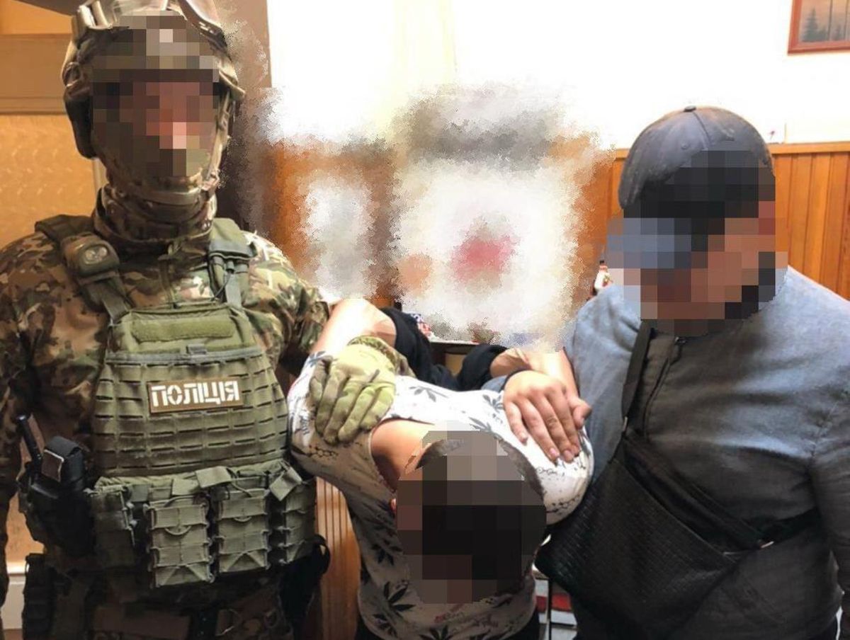 У Берегові поліція затримала двох 24-річних торговців наркотиками 