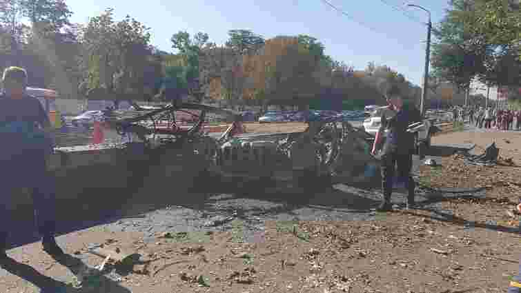 Під час вибуху авто в Дніпрі загинули речниця обласного ДСНС та ветеран АТО