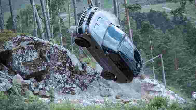 У новому фільмі Джеймс Бонд тікатиме від Range Rover Sport SVR