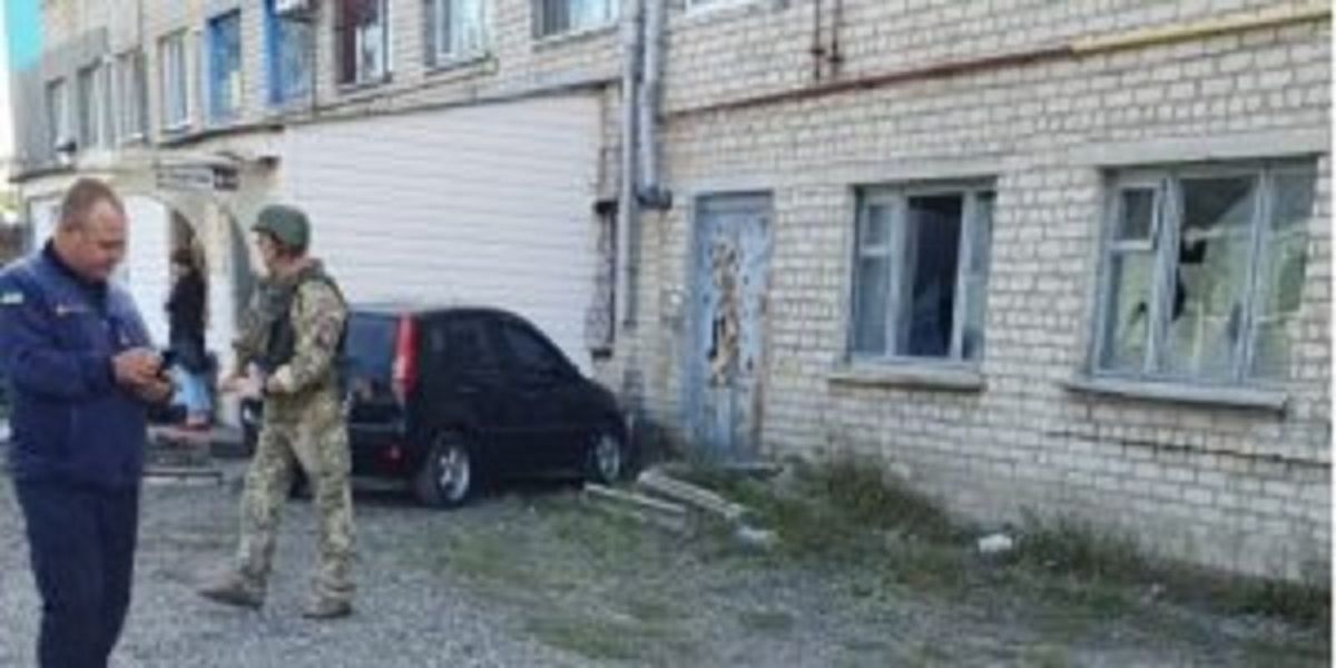 На Донбасі бойовики обстріляли Щастя та поранили голову місцевої ВЦА