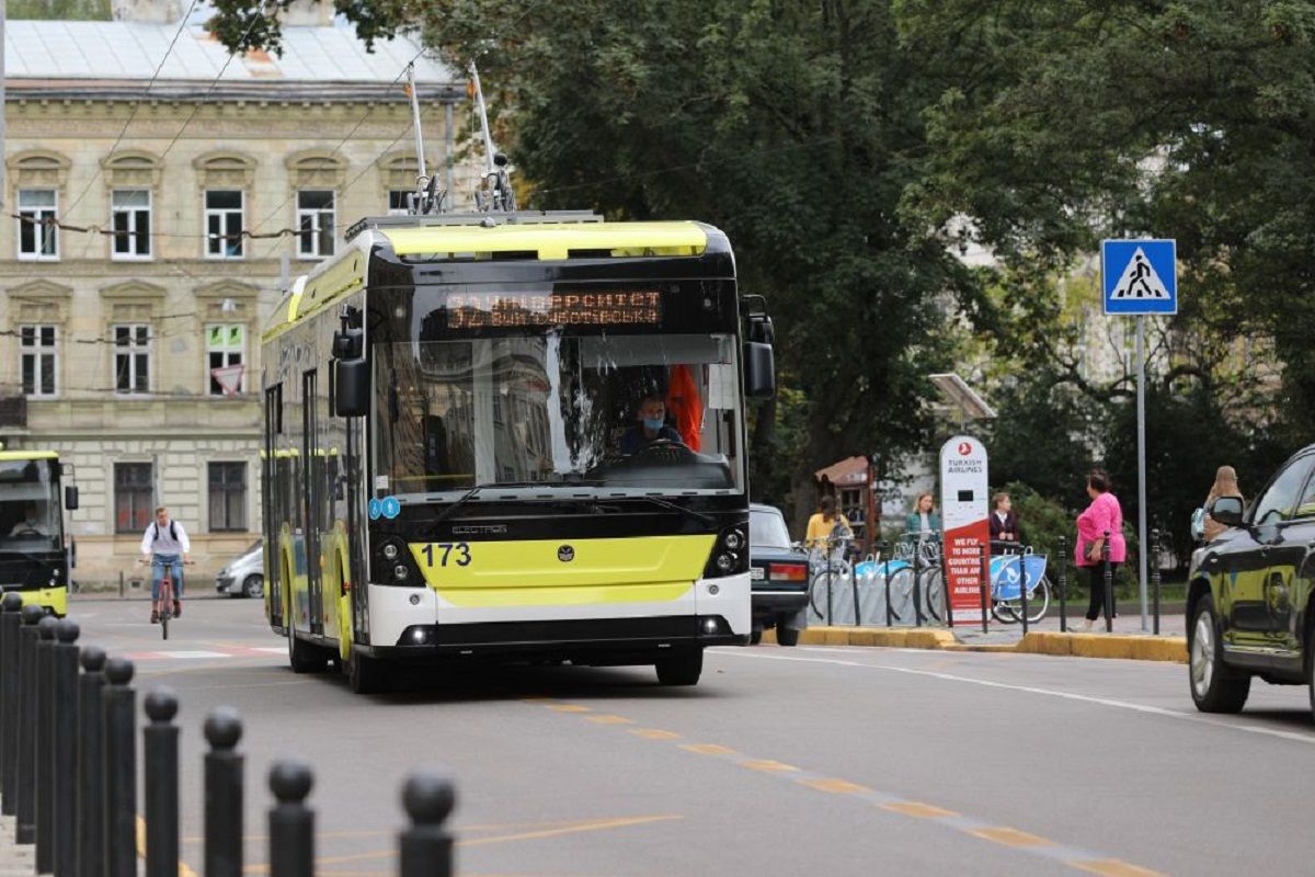 У Львові перекрить вулиці та змінять рух транспорту через концерт «ОЕ»
