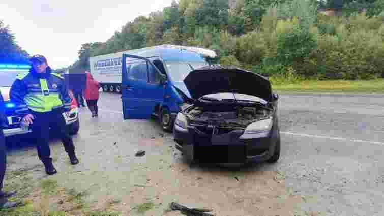 36-річна пасажирка Mazda 6 загинула в ДТП біля Львова
