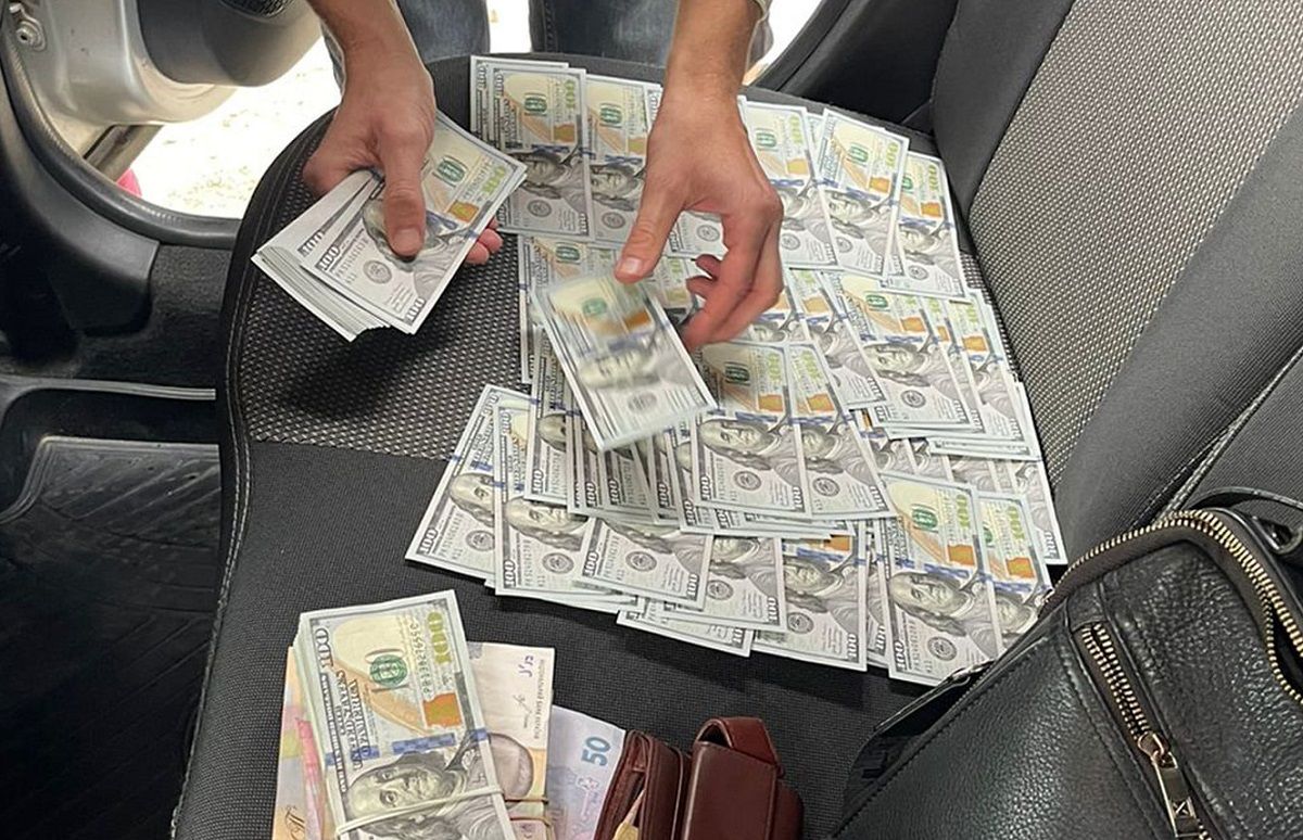 Двох підприємців з Львівщини затримали за організацію масштабної схеми експорту лісу