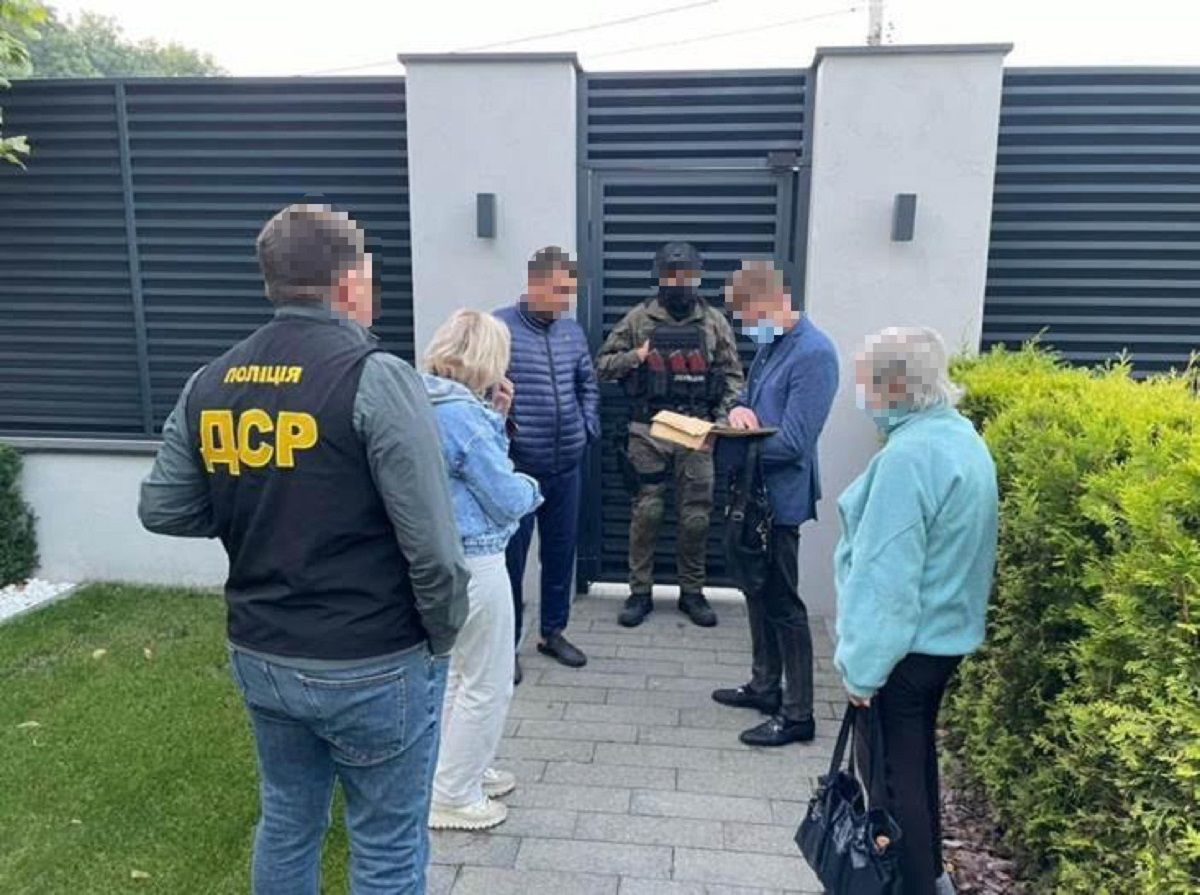 Двох екс-керівників наукових інститутів запідозрили у розтраті 42 млн грн