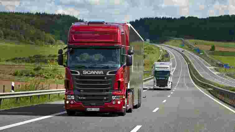 Дороги державного значення хочуть зробити платними для вантажівок з 2023 року