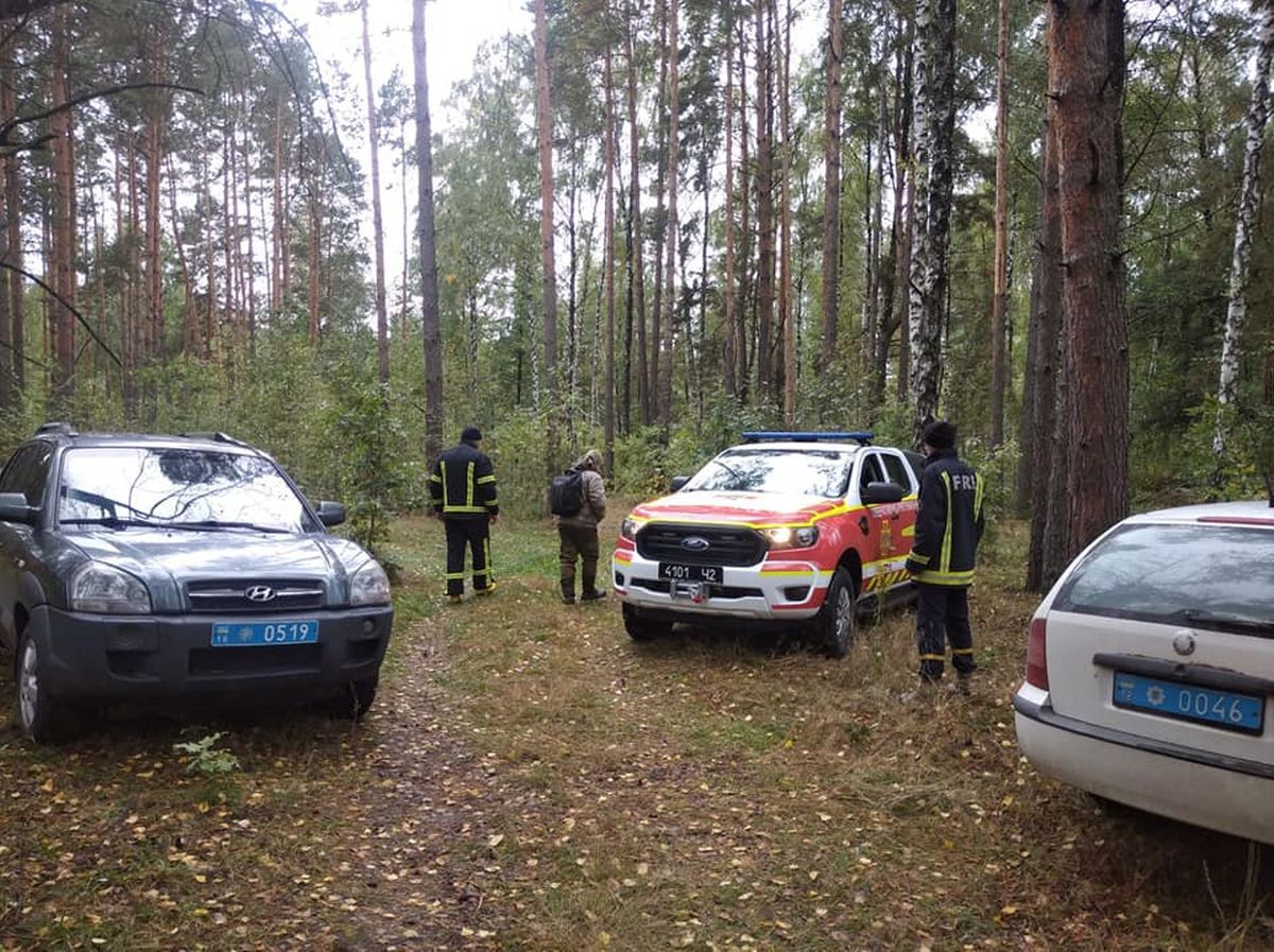 У рівненських лісах  розшукують зниклого два дні тому збирача ягід
