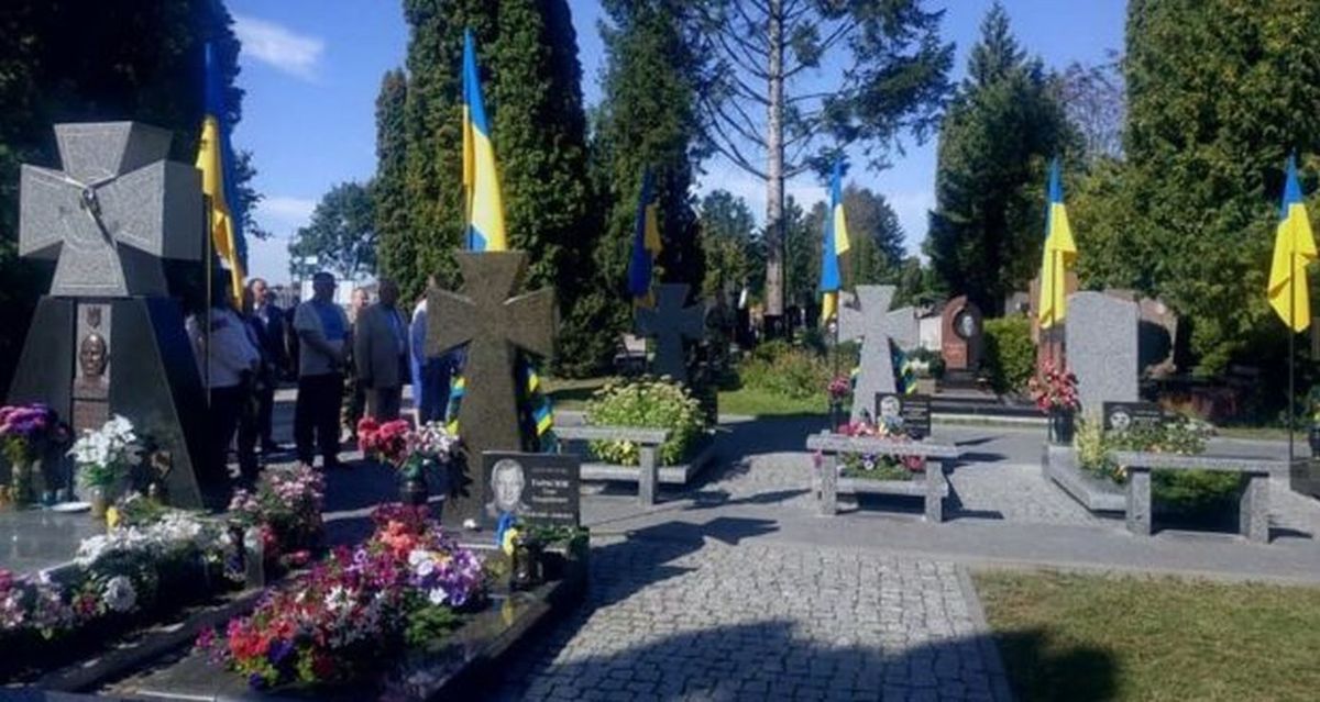 Через нестачу місць для поховань Рівне розширило міське кладовище