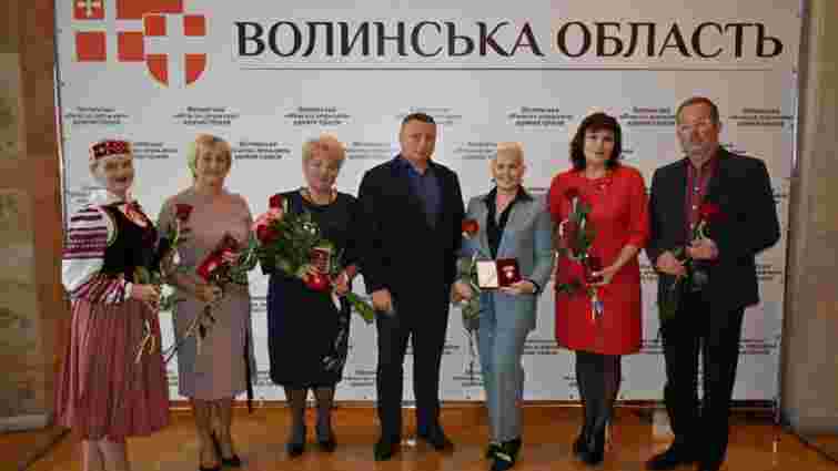 Президент нагородив почесними відзнаками сімох волинян
