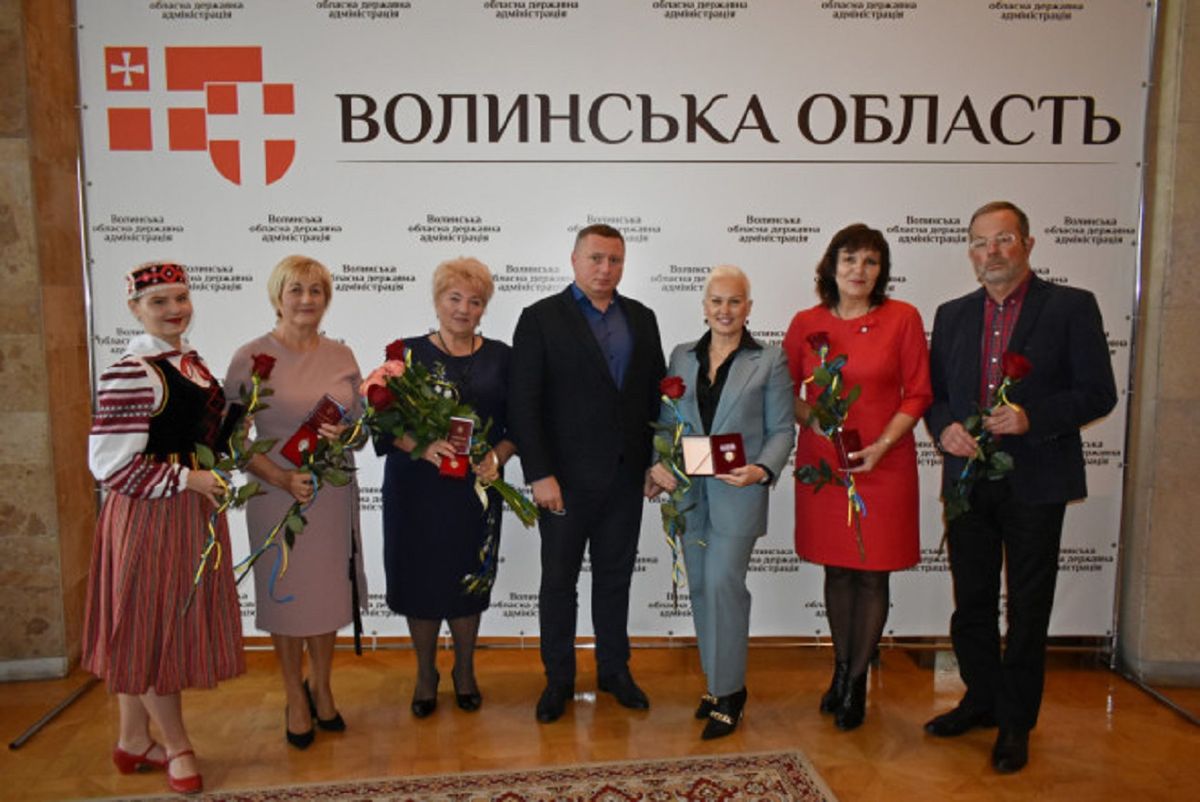 Президент нагородив почесними відзнаками сімох волинян