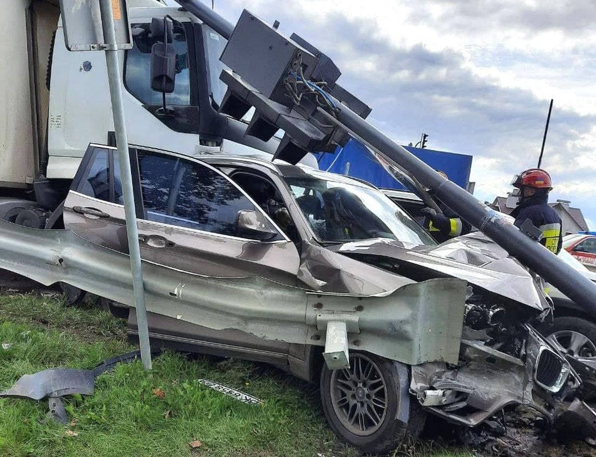 У масштабній ДТП біля Рівного загинула жінка, чотирьох осіб госпіталізували