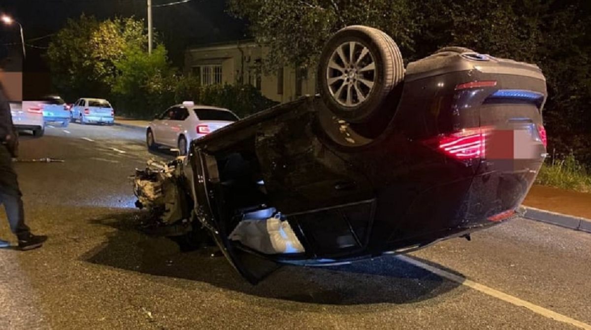 П'яний водій перекинув автомобіль на дах у Львові