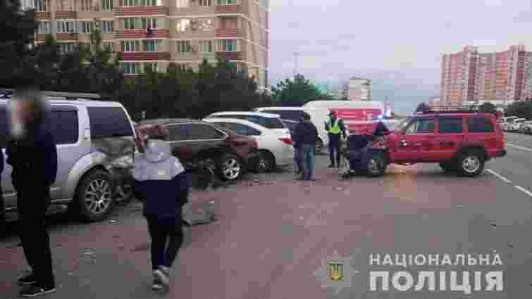 Підліток на маминому позашляховику розбив шість авто під Одесою